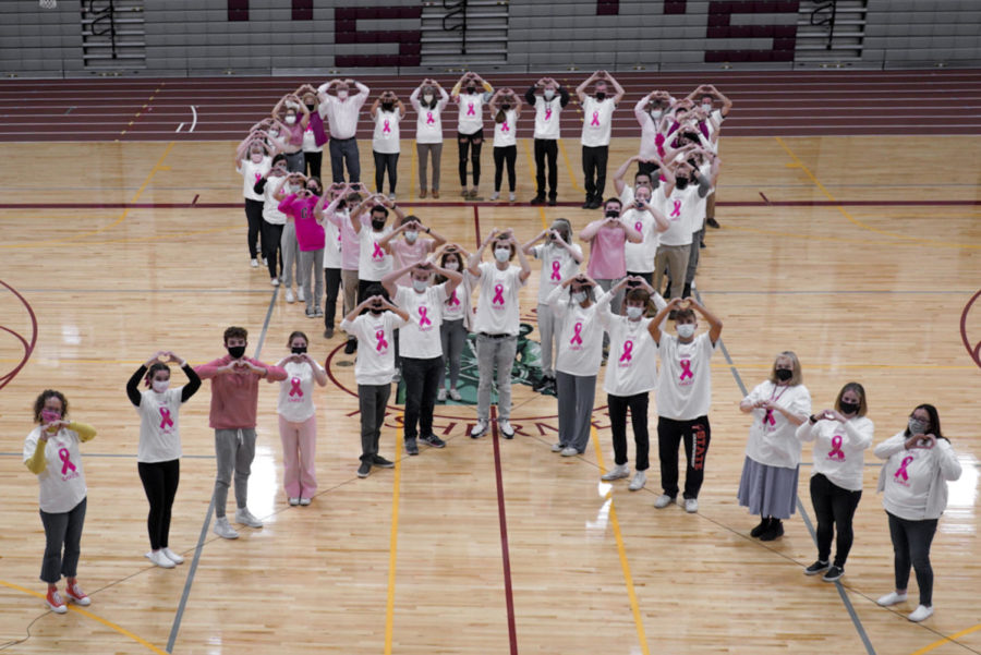 GHS students and staff pose for the annual Think PInk photo 