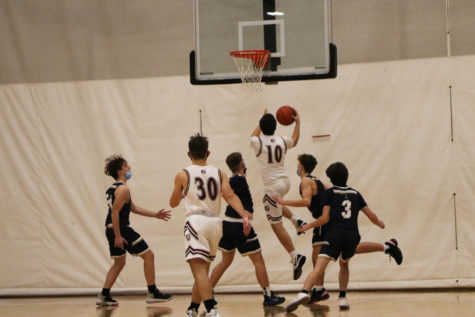 Boys basketball dominates Winthrop