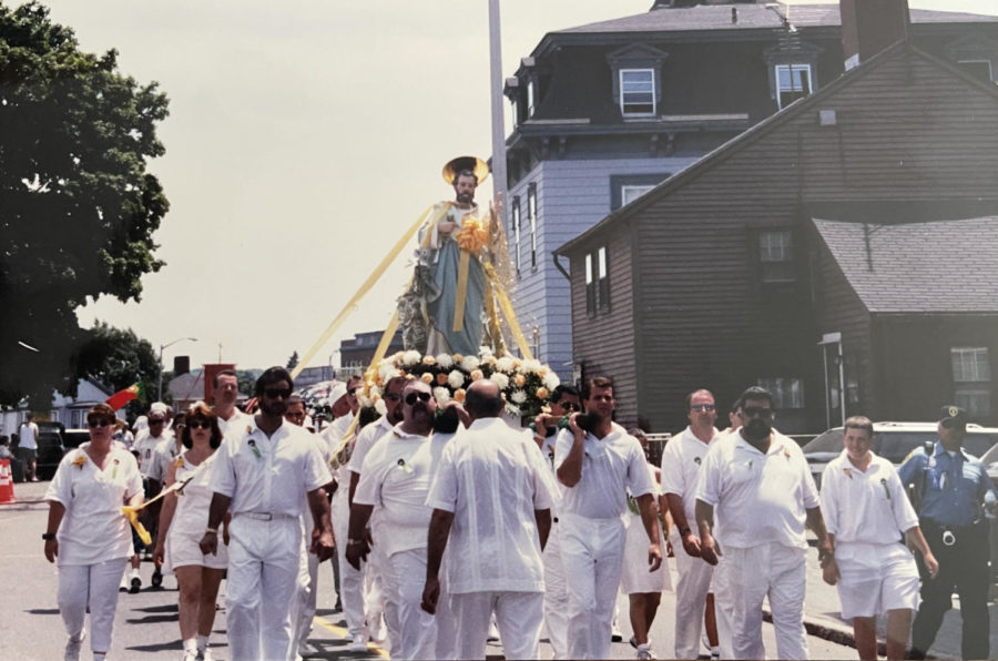 A+vintage+photo+of+the+Sunday+St.+Peters+Parade+heading+down+Prospect+Street.+