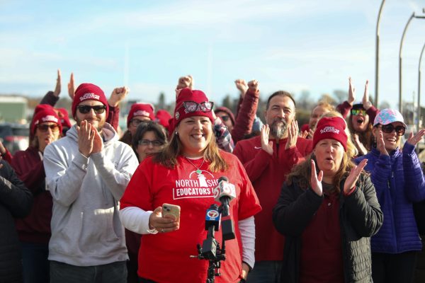 UGE Co-President Rachel Rex announces the end of the strike during today's press conference. 