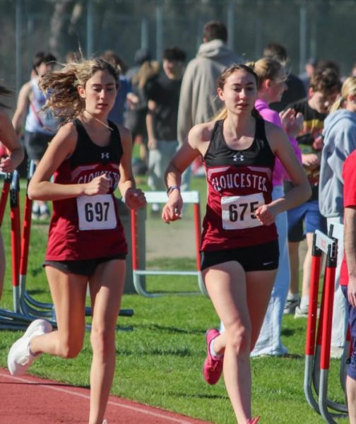 River Silva hope Hope Castellucci run side by side during their race. 